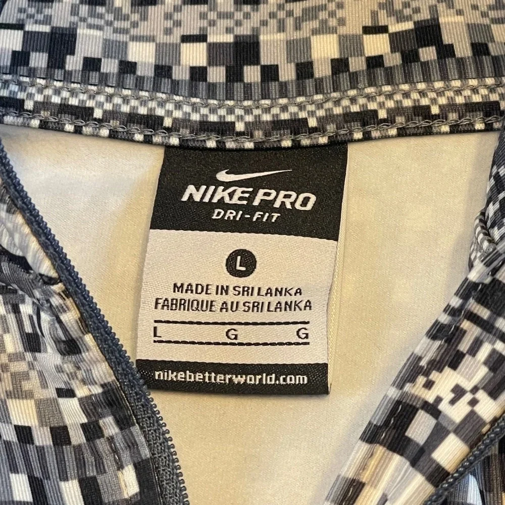 Nike Pro Dri-FIT Half Zip Pullover‎ Athletic Top Geometric Print L